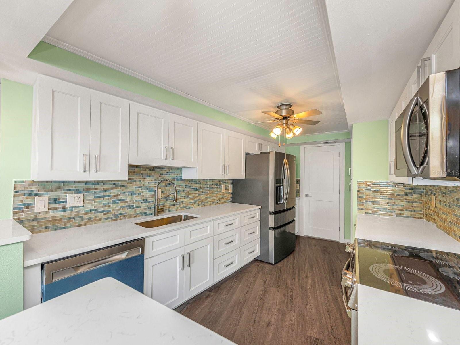 433 S PAULA DR #10 — photo 16