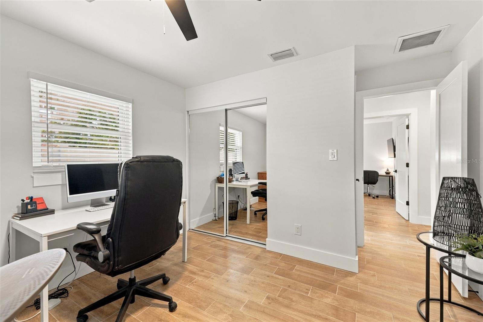 4318 HELENA ST NE — photo 30