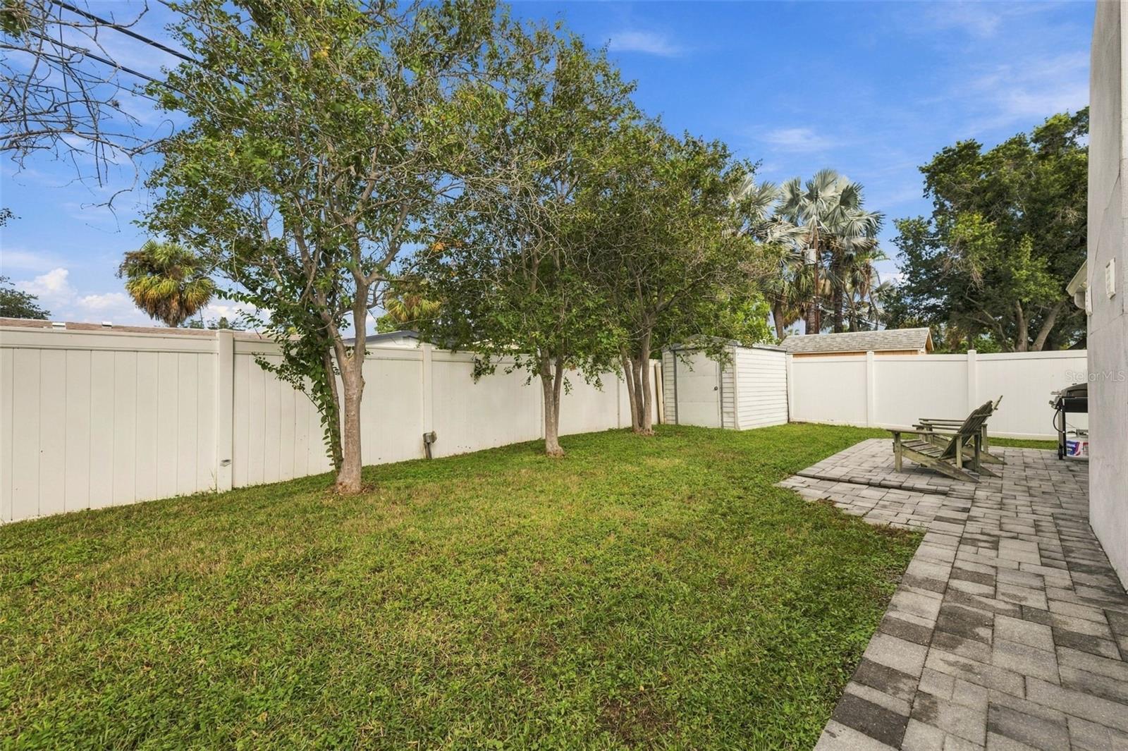 4318 HELENA ST NE — photo 33