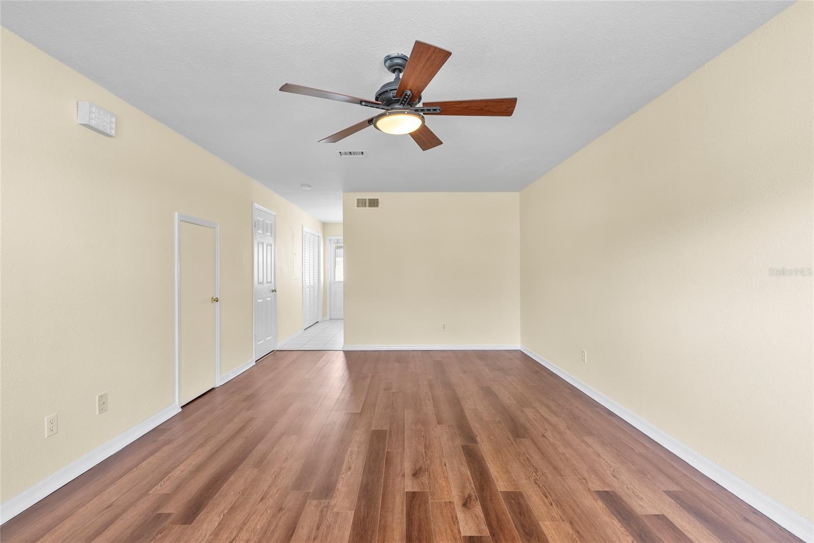 37308 EMBASSY PARK LN #2 — photo 4