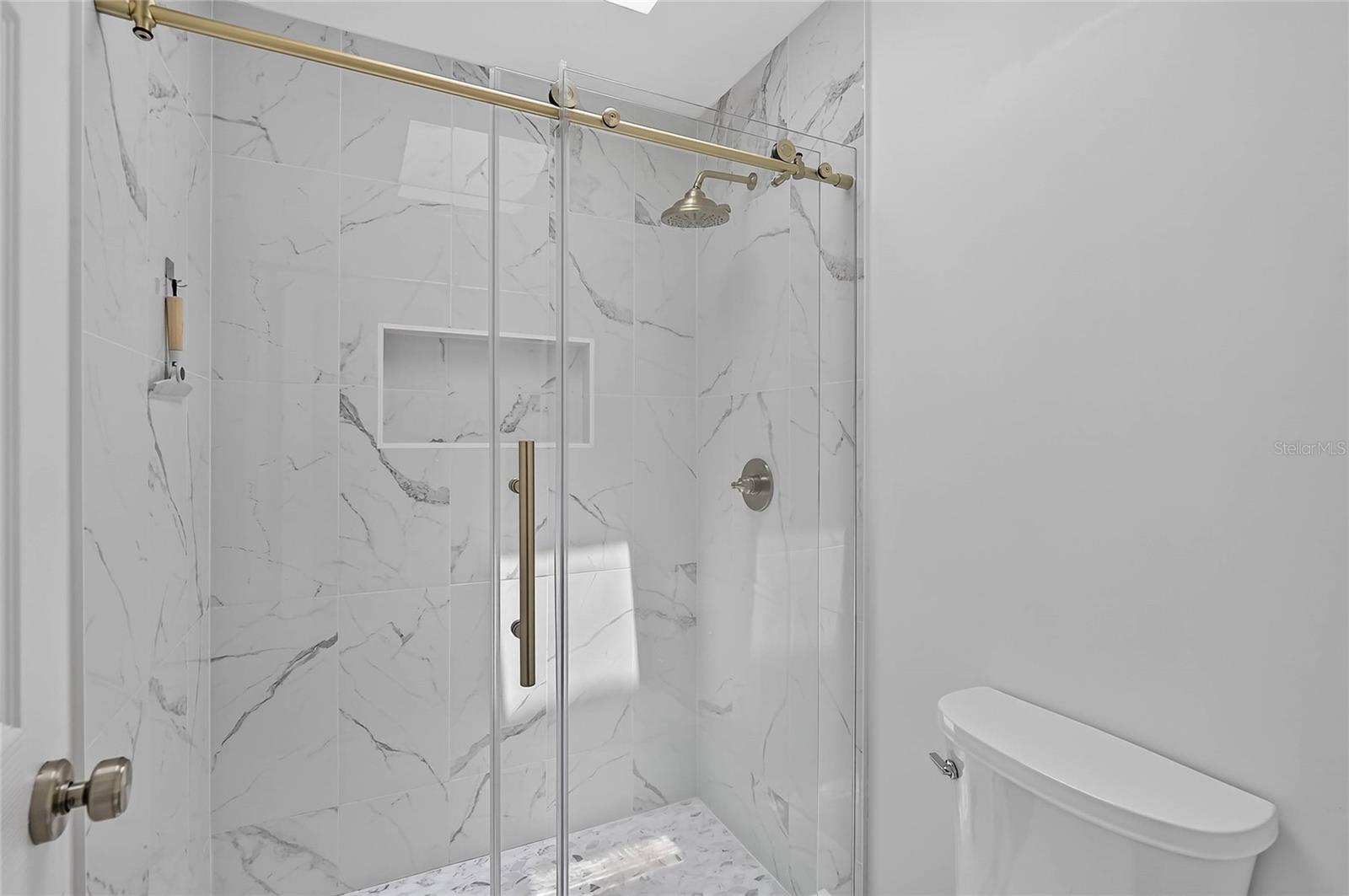 358 BEARDED OAKS CIR — photo 15