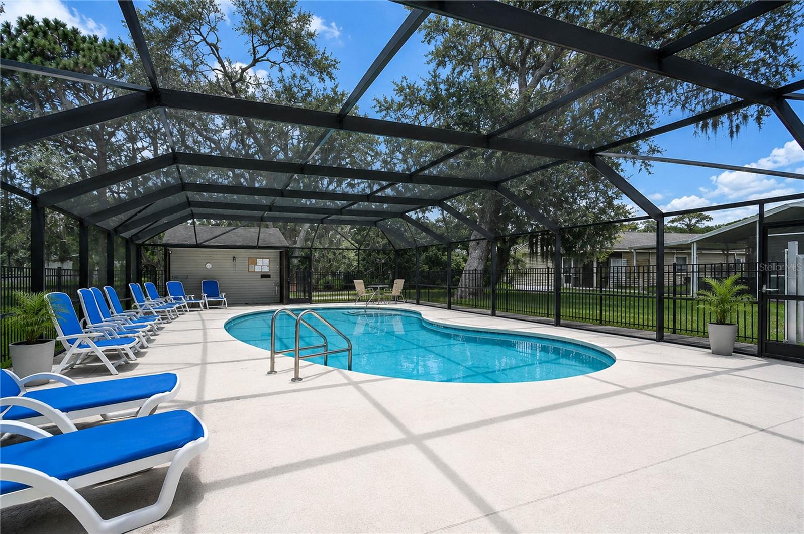 358 BEARDED OAKS CIR — photo 18