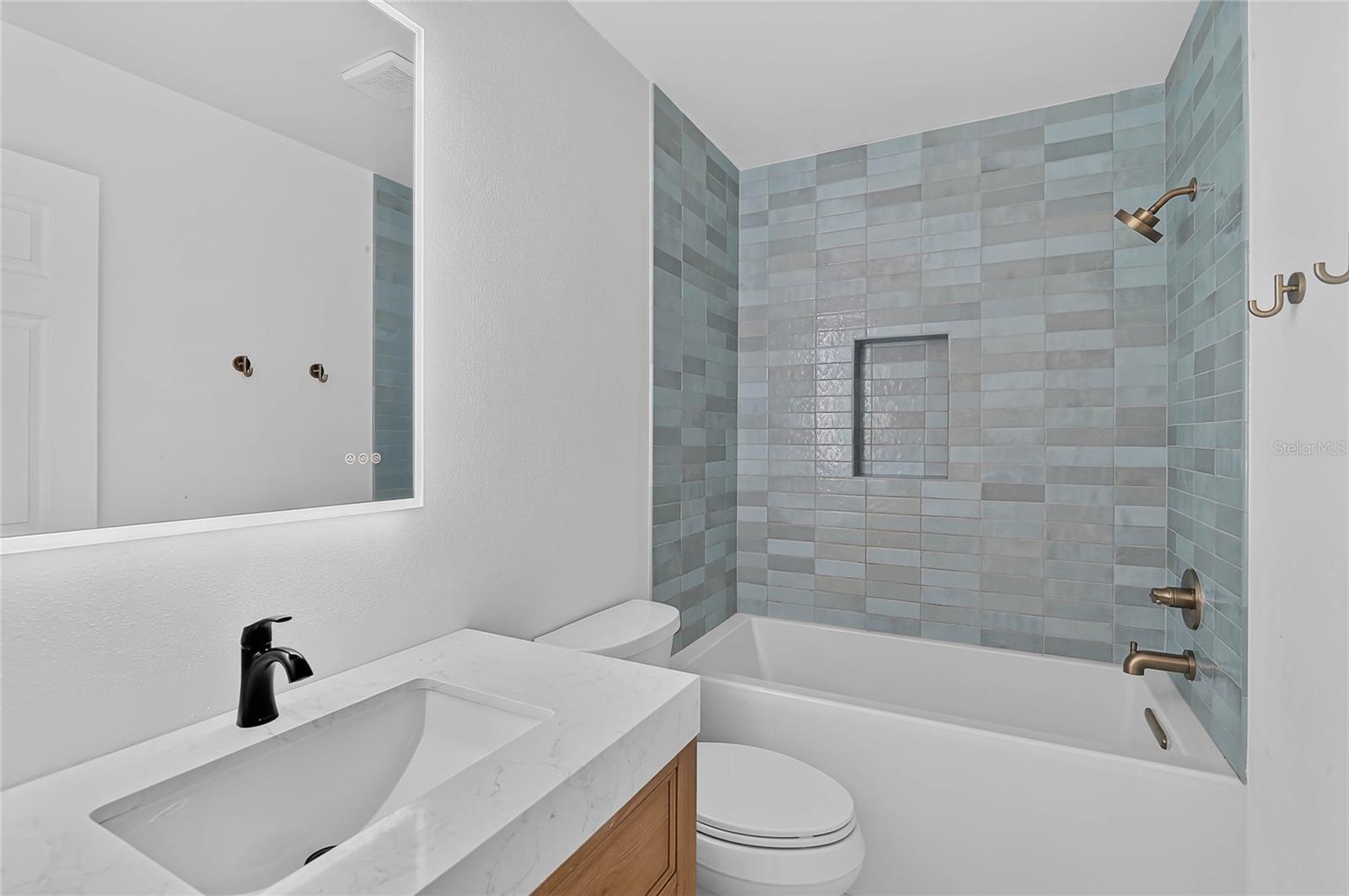 358 BEARDED OAKS CIR — photo 13
