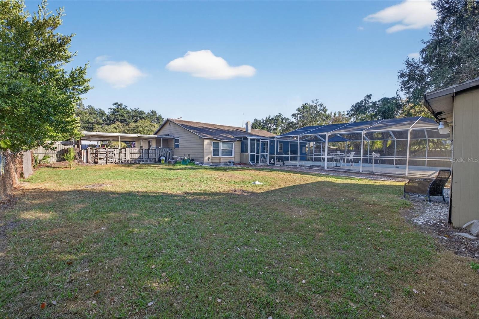 1004 MANDALAY DR — photo 30