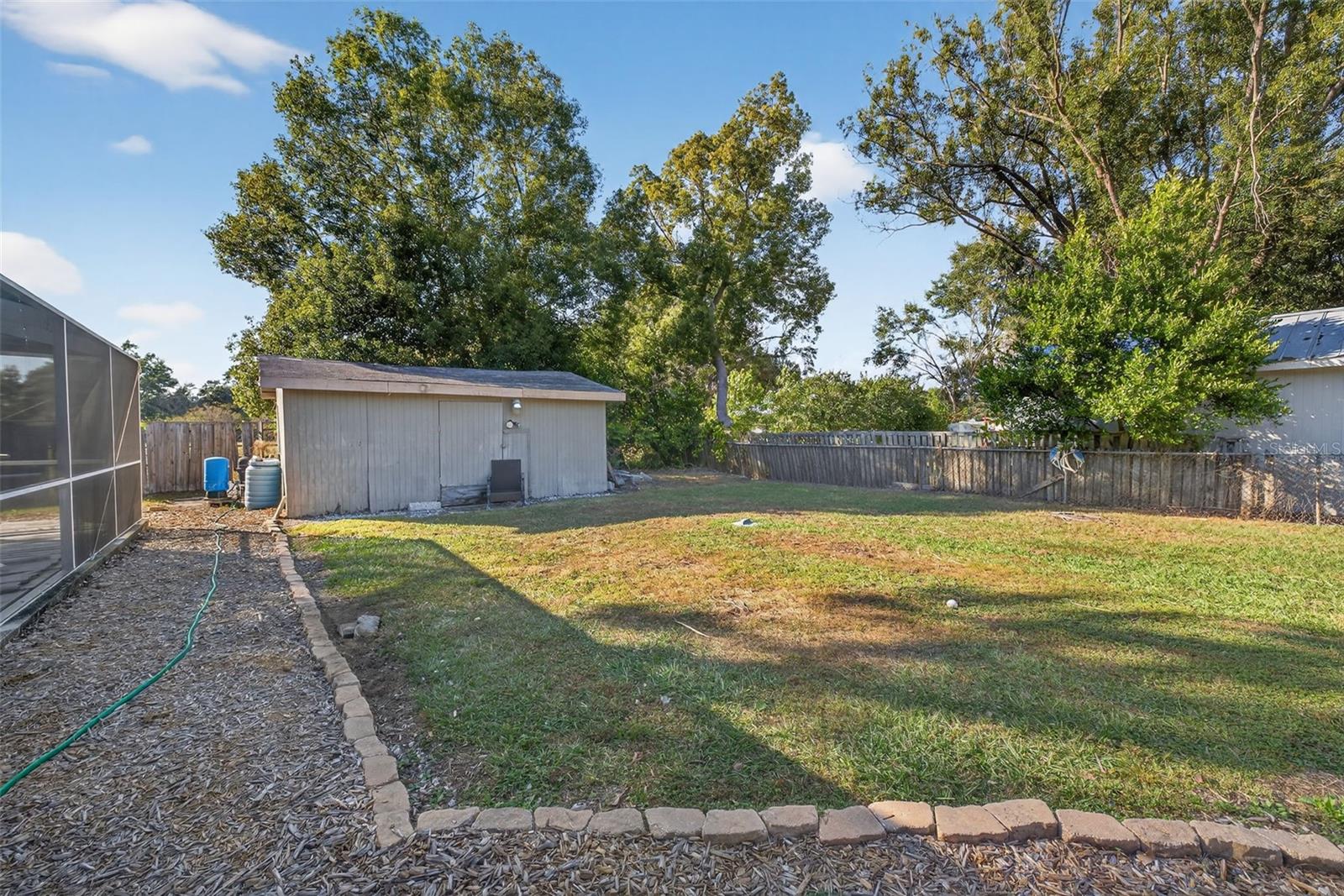 1004 MANDALAY DR — photo 31