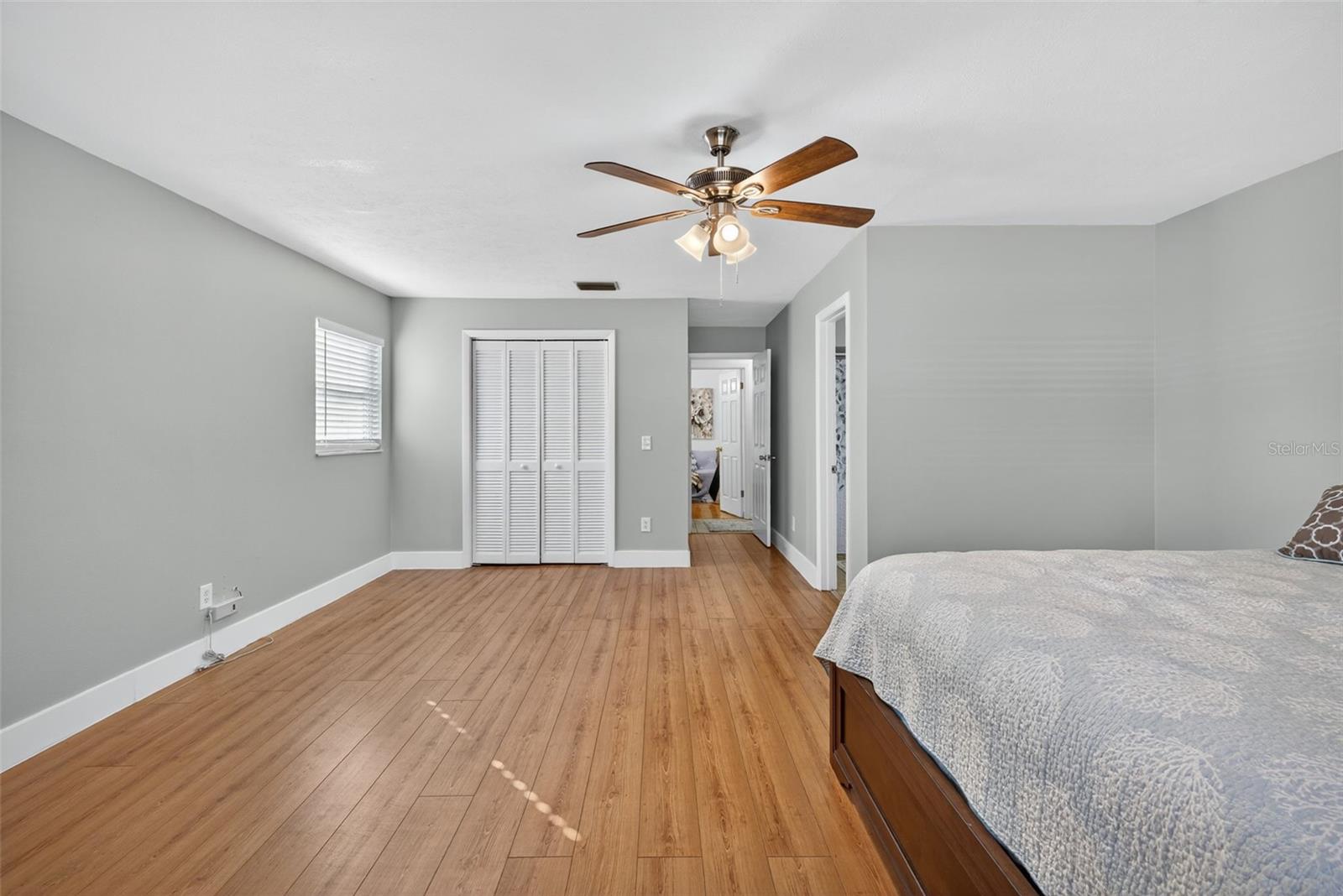 1004 MANDALAY DR — photo 24