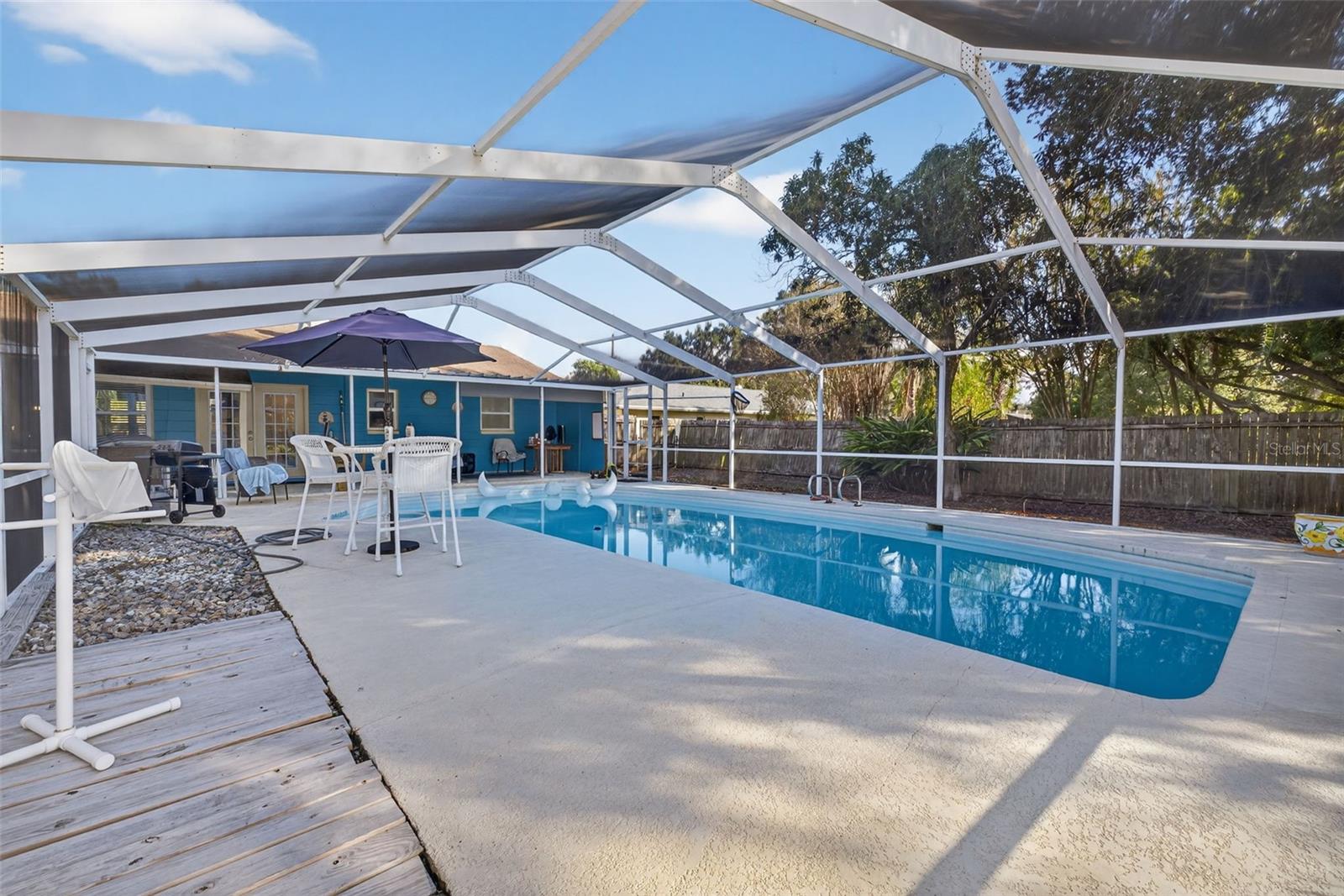1004 MANDALAY DR — photo 5