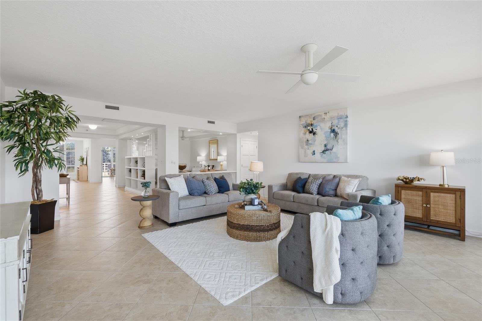 2550 HARBOURSIDE DR #333 — photo 3
