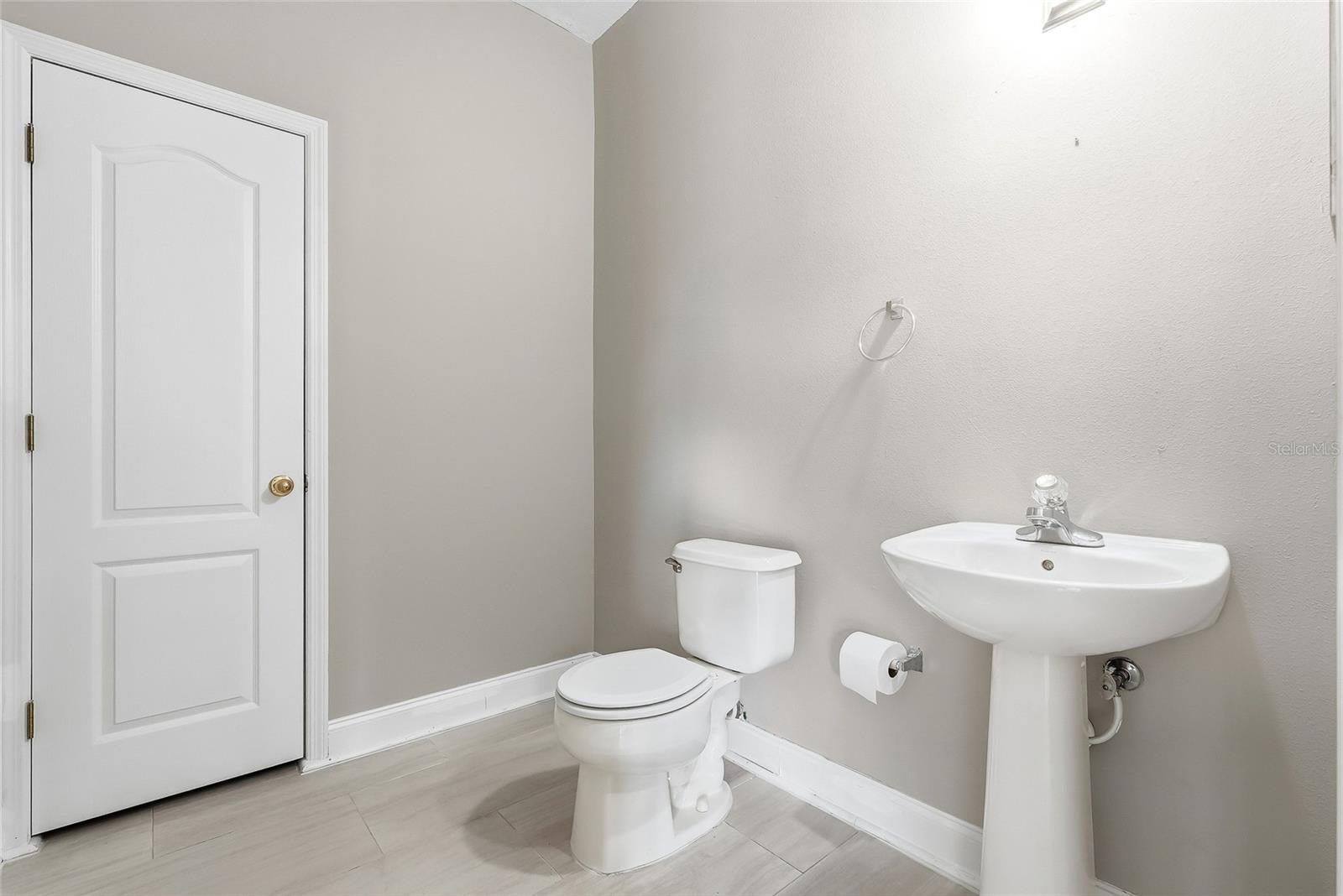 9237 C WELLSTONE DR — photo 31