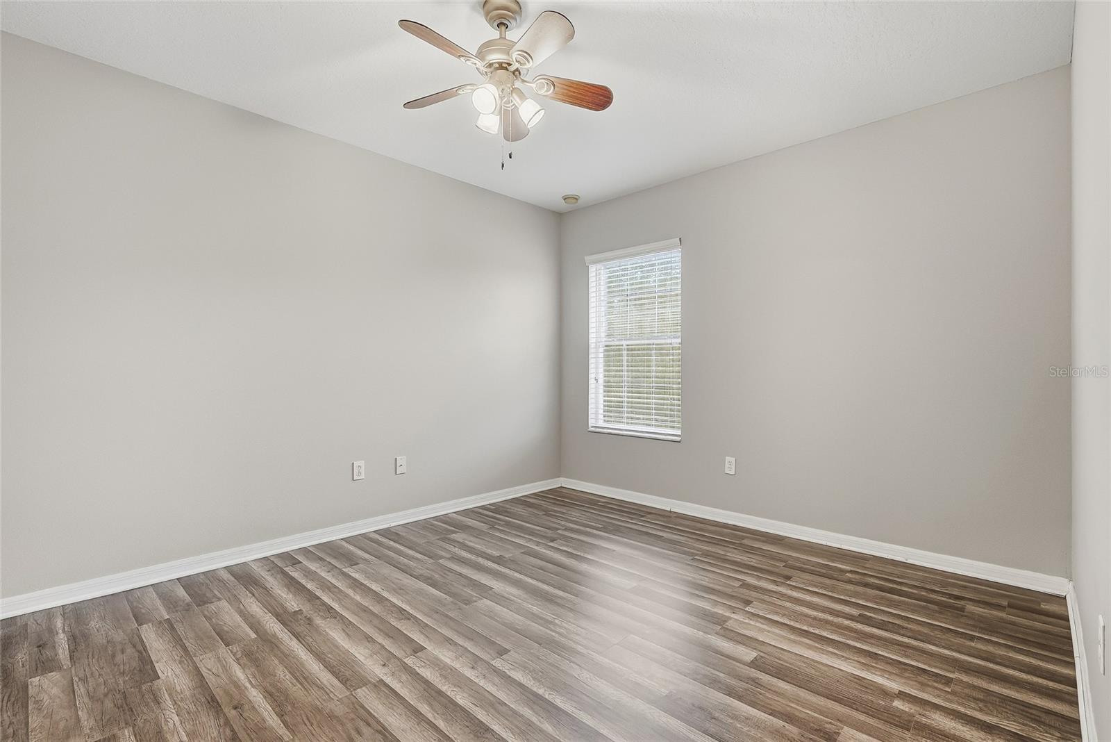 9237 C WELLSTONE DR — photo 4