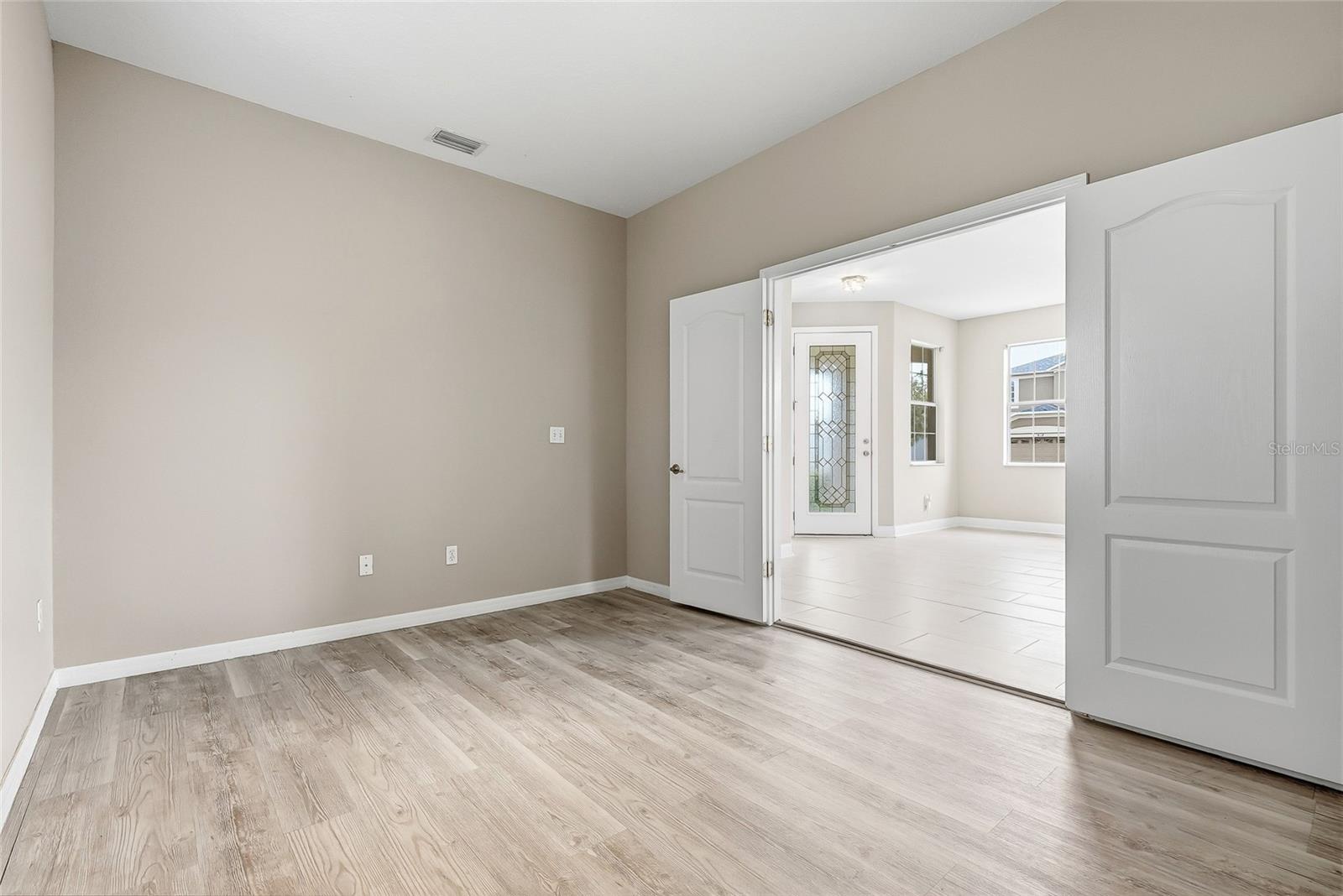 9237 C WELLSTONE DR — photo 2