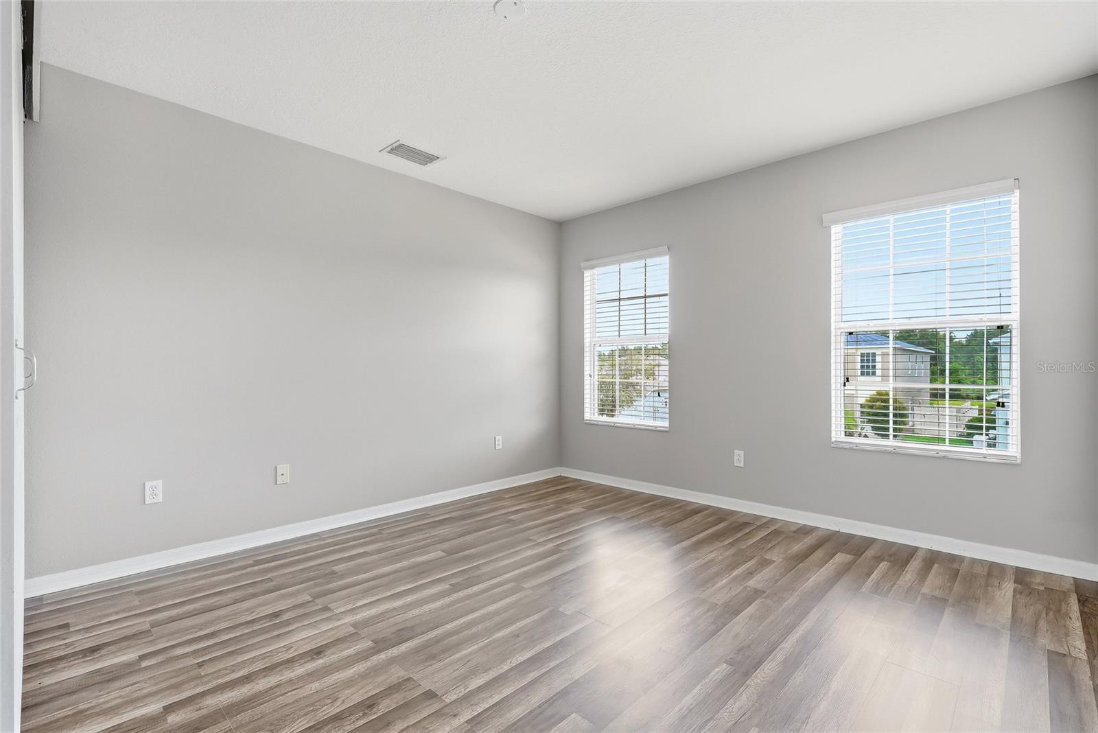 9237 C WELLSTONE DR — photo 22
