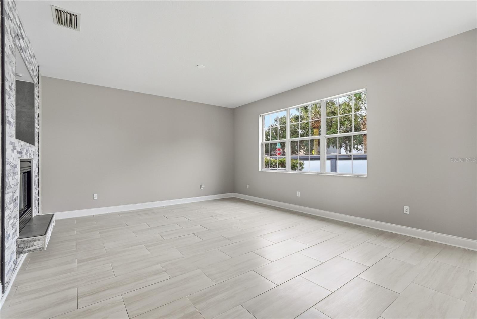 9237 C WELLSTONE DR — photo 10