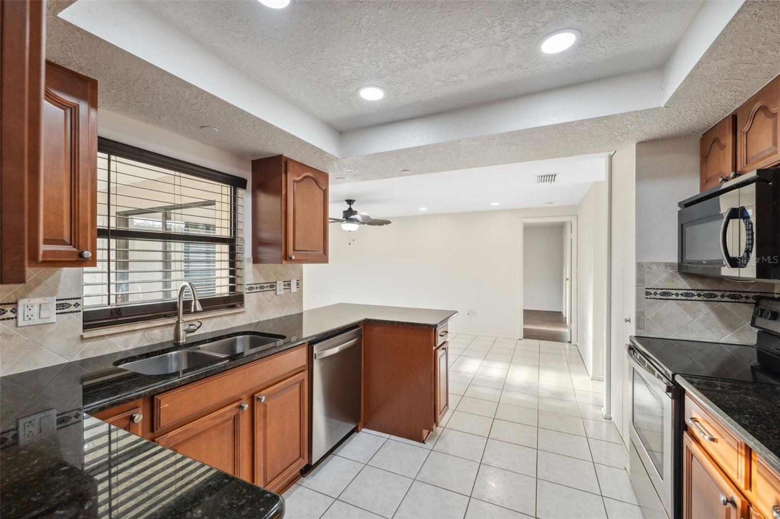 2141 BRENT PL — photo 21