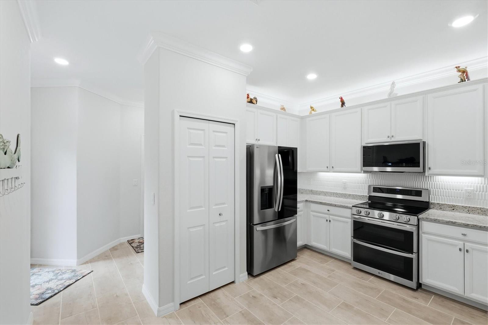 24033 CANTERWOOD WAY — photo 35