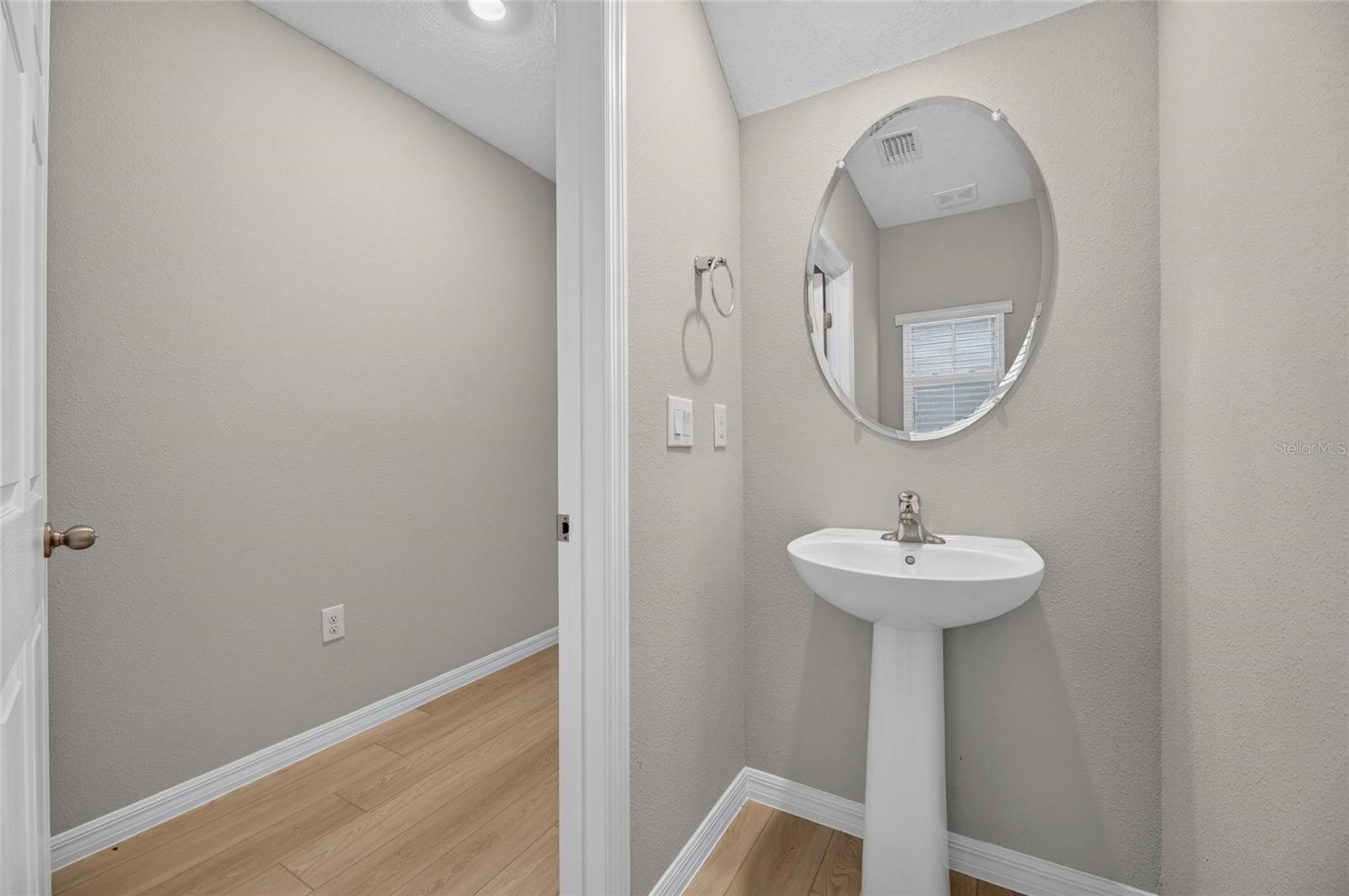14468 MEADOW BIRD AVE — photo 10