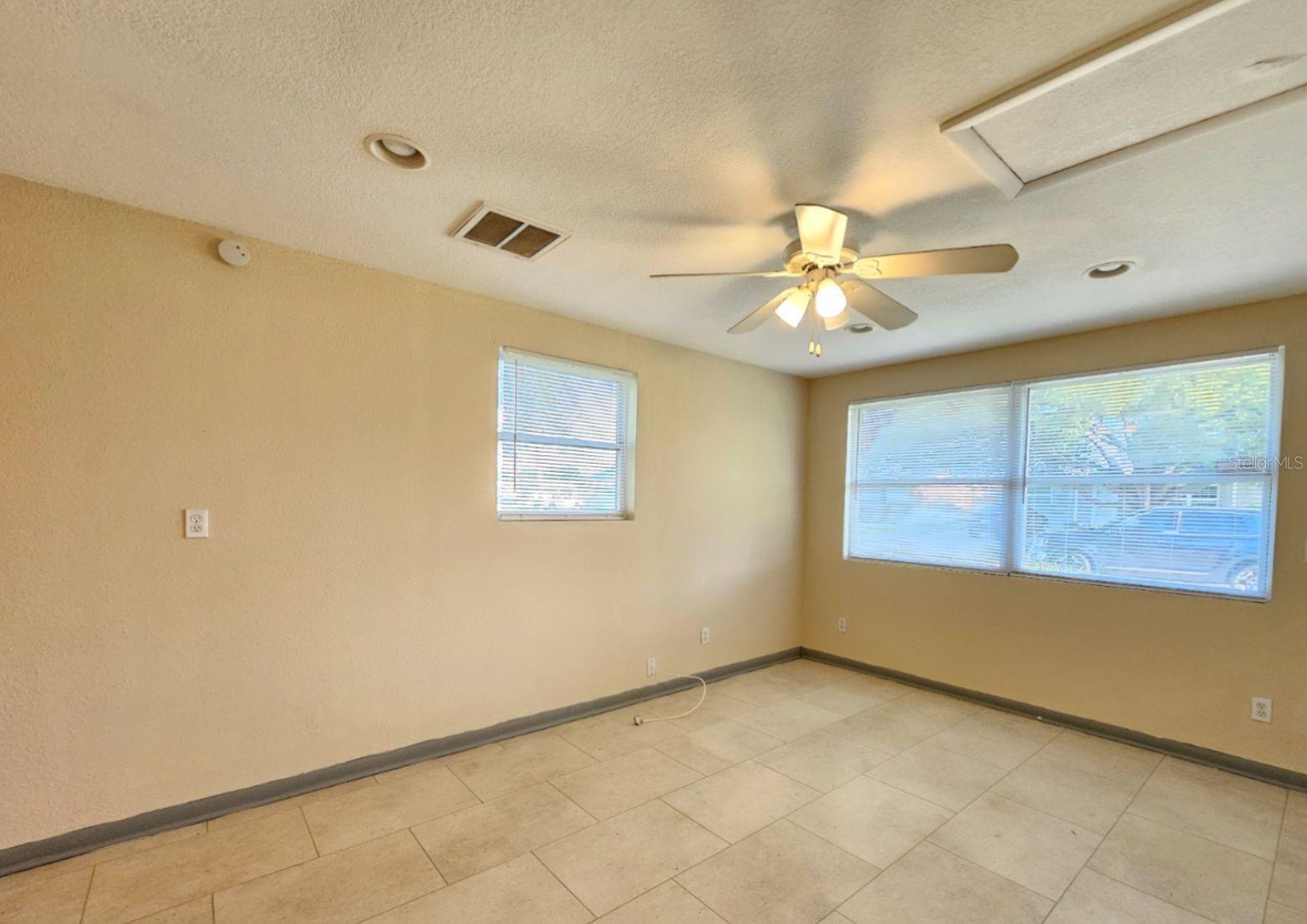 4122 KIBLER LN — photo 13