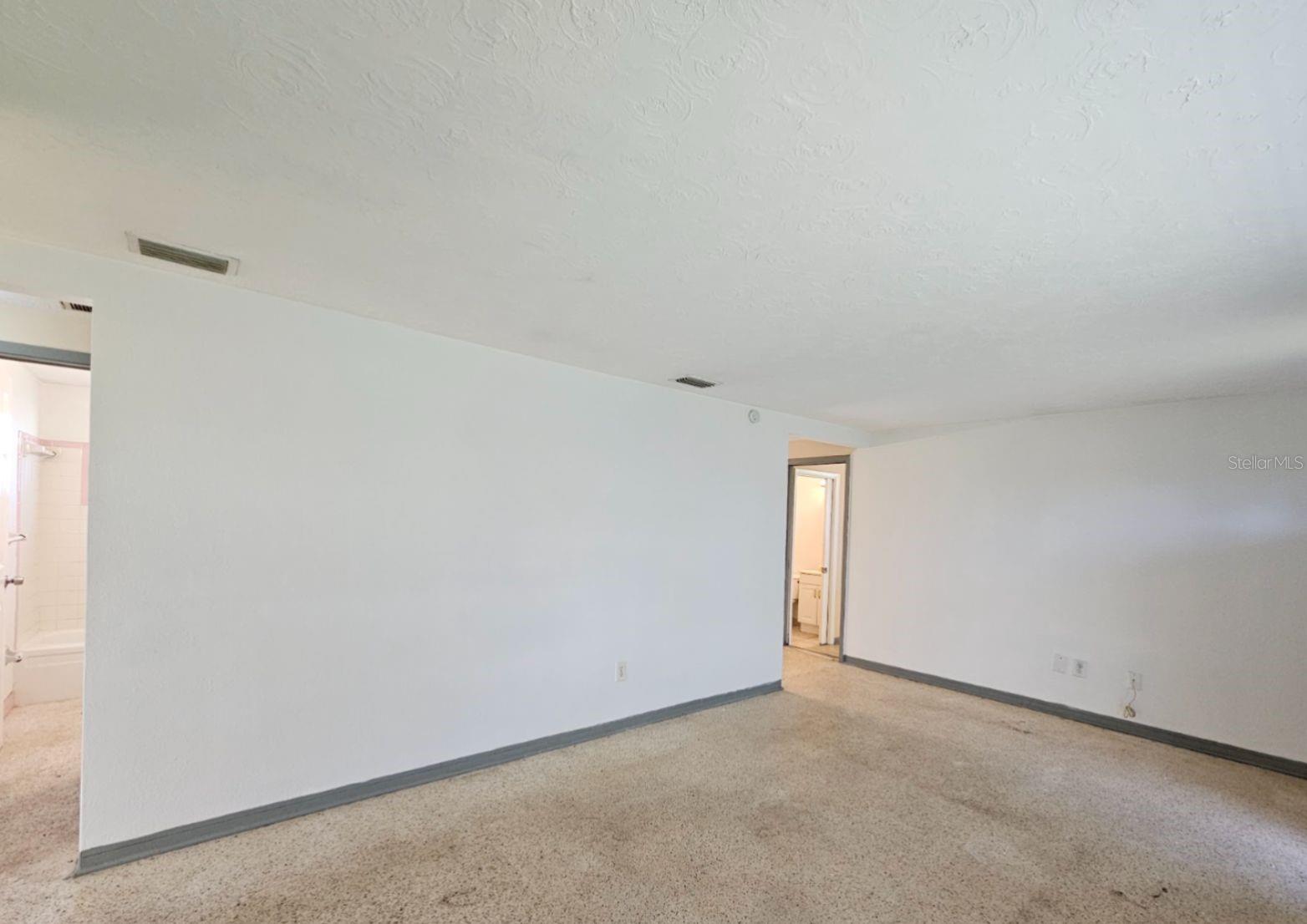 4122 KIBLER LN — photo 8