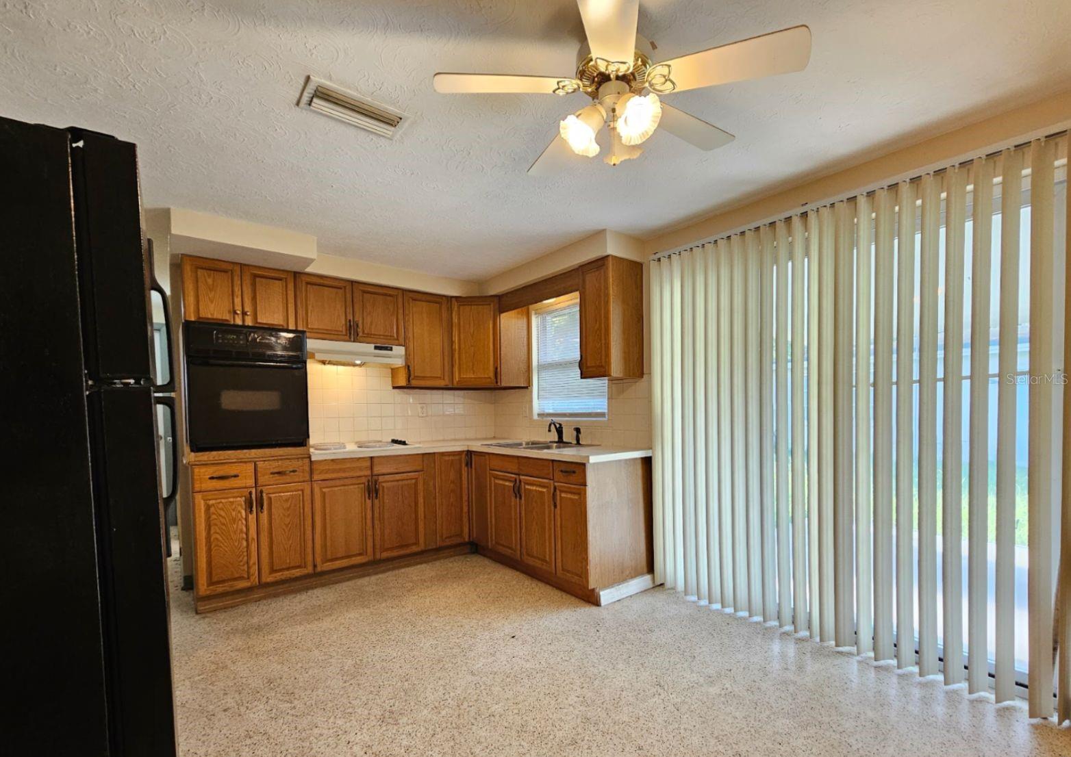 4122 KIBLER LN — photo 6
