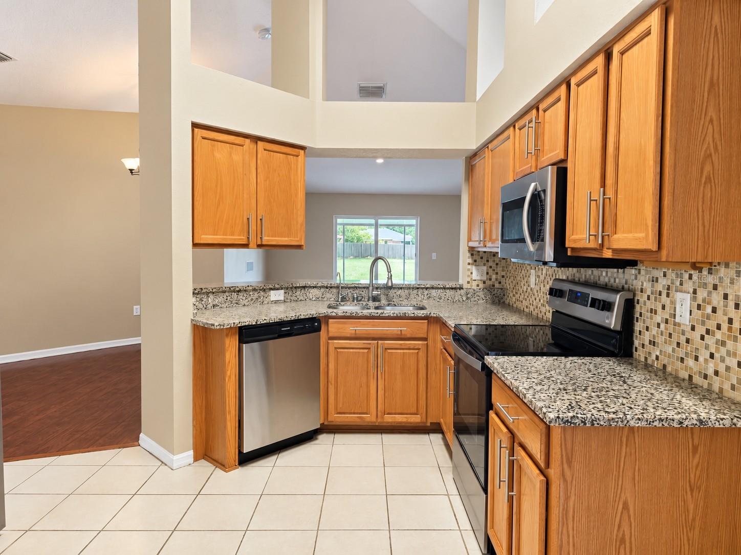 27846 BREAKERS DR — photo 10