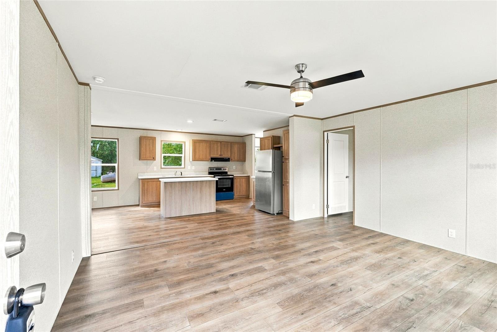 4235 LINDA DRIVE DR — photo 4