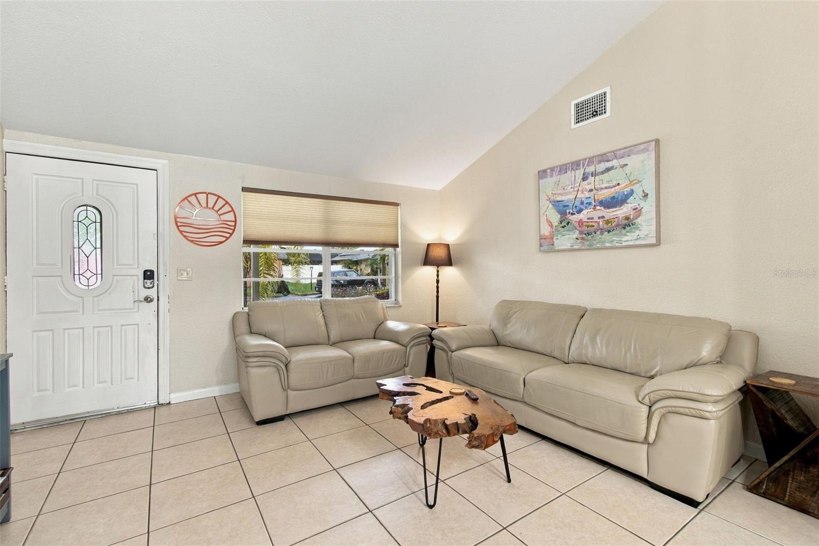7607 WOODLAND OAKS CT — photo 9