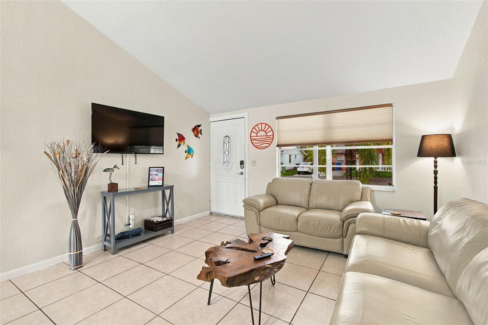 7607 WOODLAND OAKS CT — photo 7