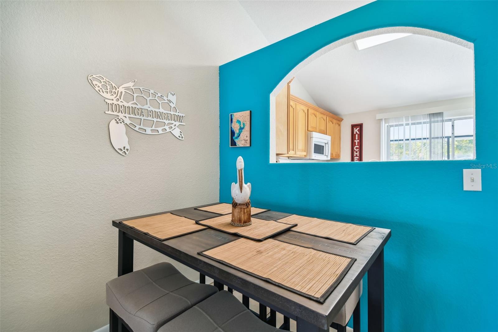 7607 WOODLAND OAKS CT — photo 12