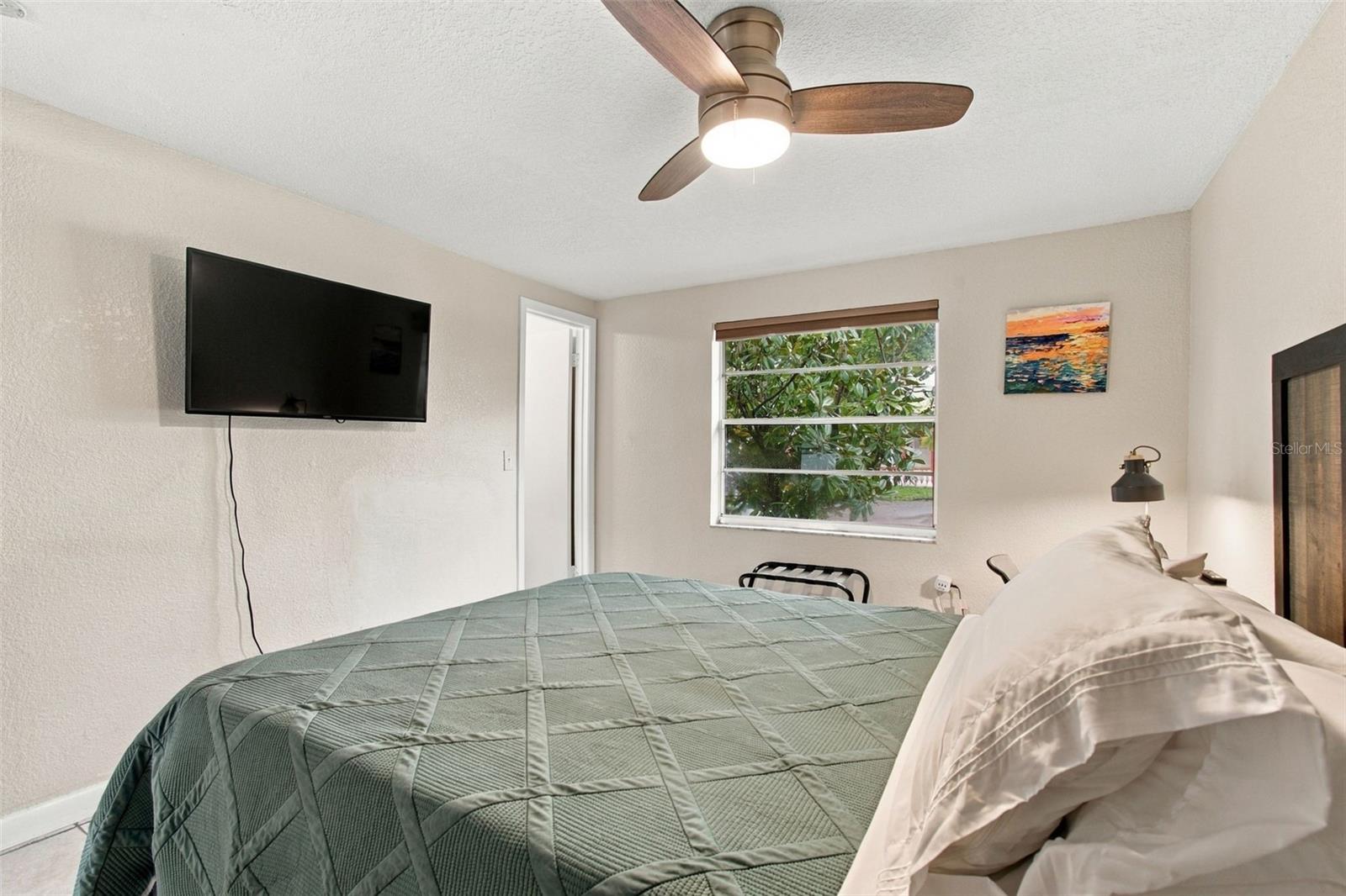 7607 WOODLAND OAKS CT — photo 27