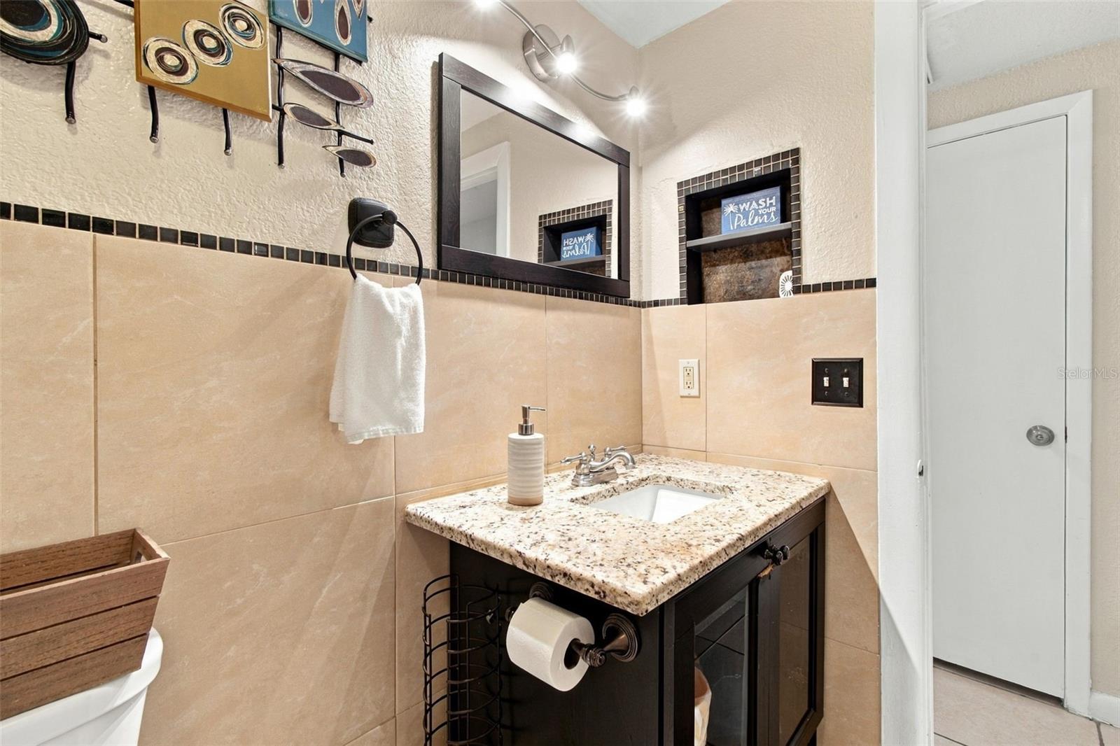 7607 WOODLAND OAKS CT — photo 30