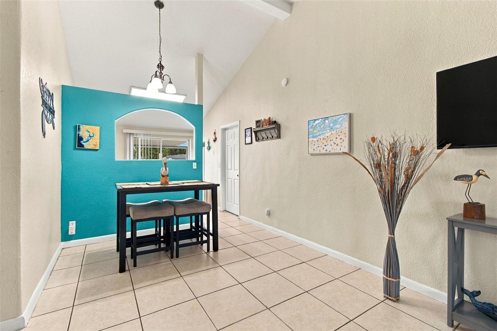 7607 WOODLAND OAKS CT — photo 13