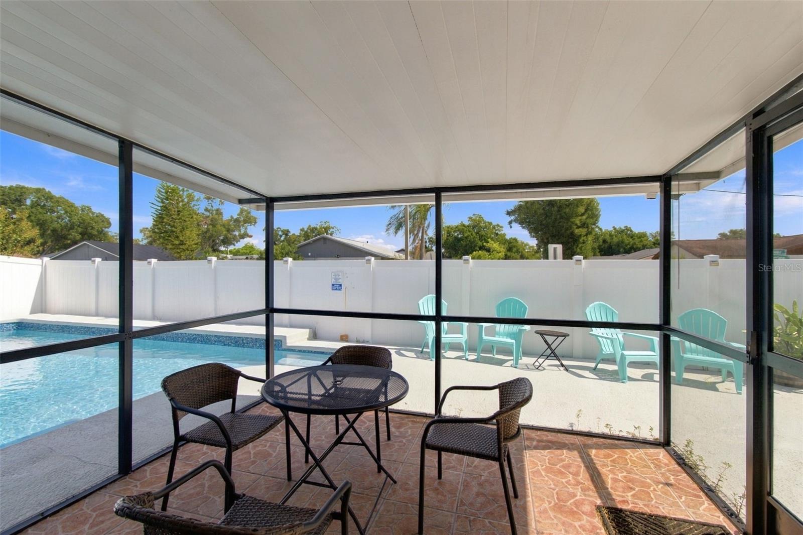7607 WOODLAND OAKS CT — photo 33