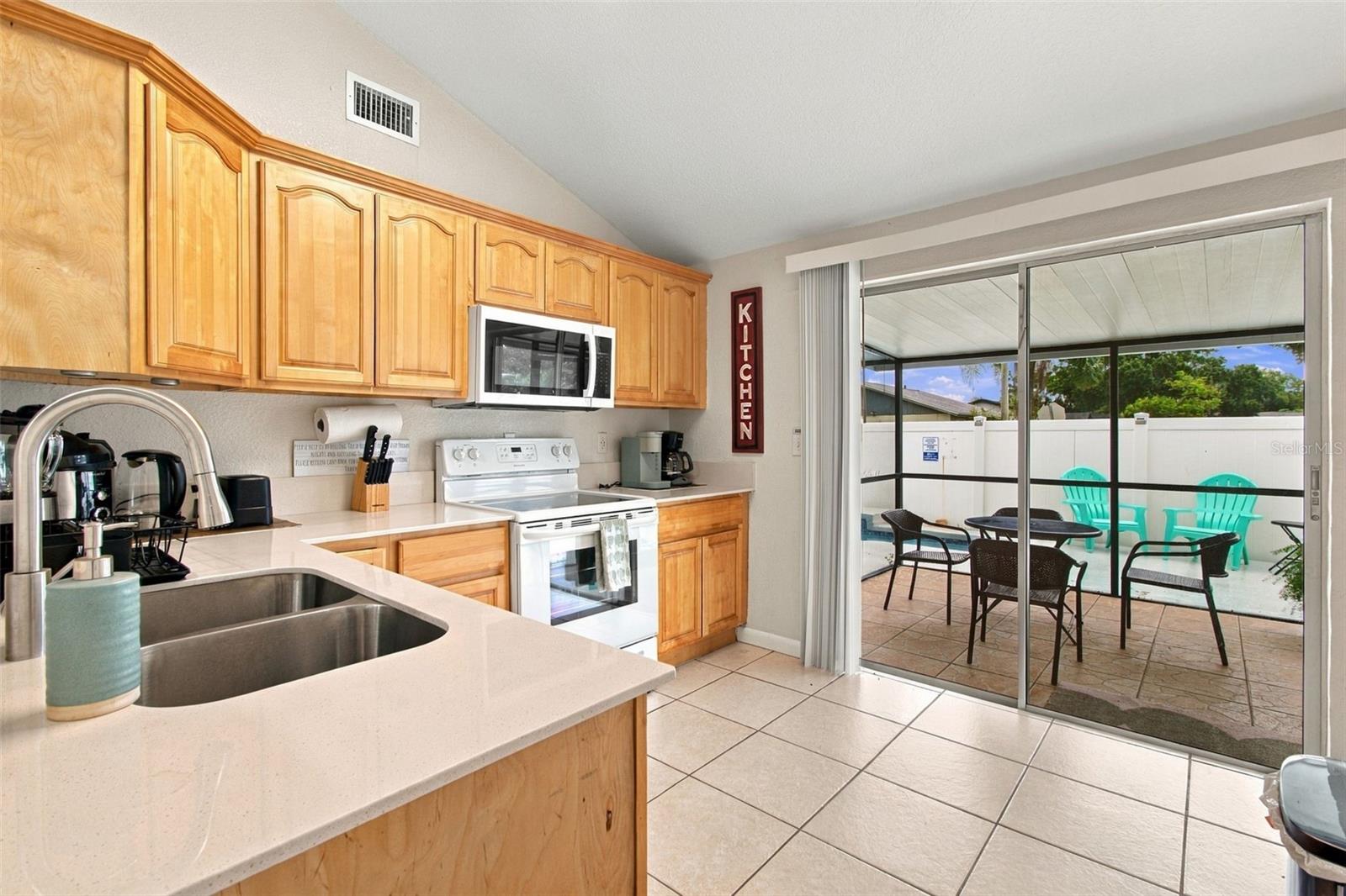 7607 WOODLAND OAKS CT — photo 20