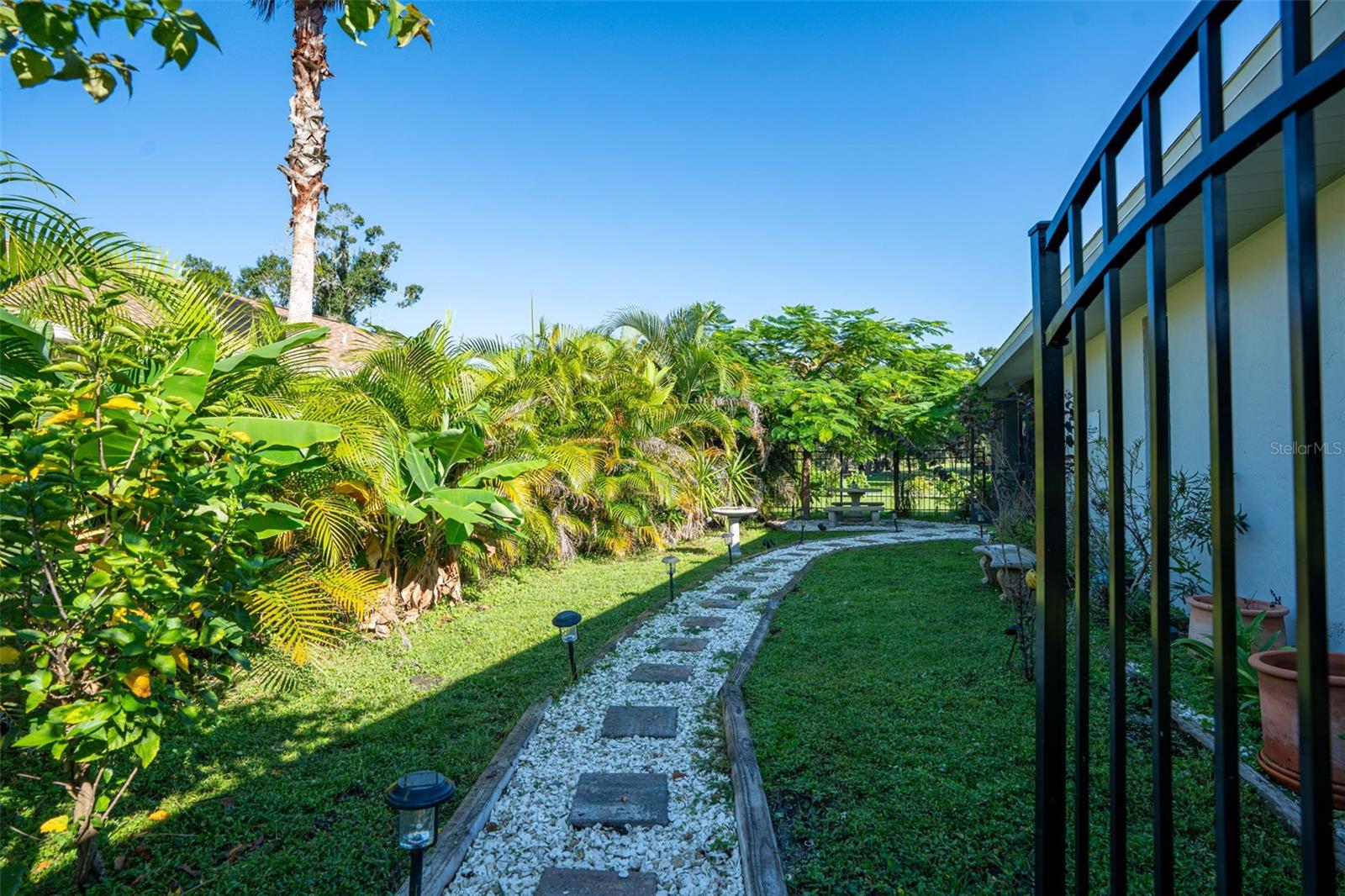 4864 HAWKSHEAD PARK — photo 37