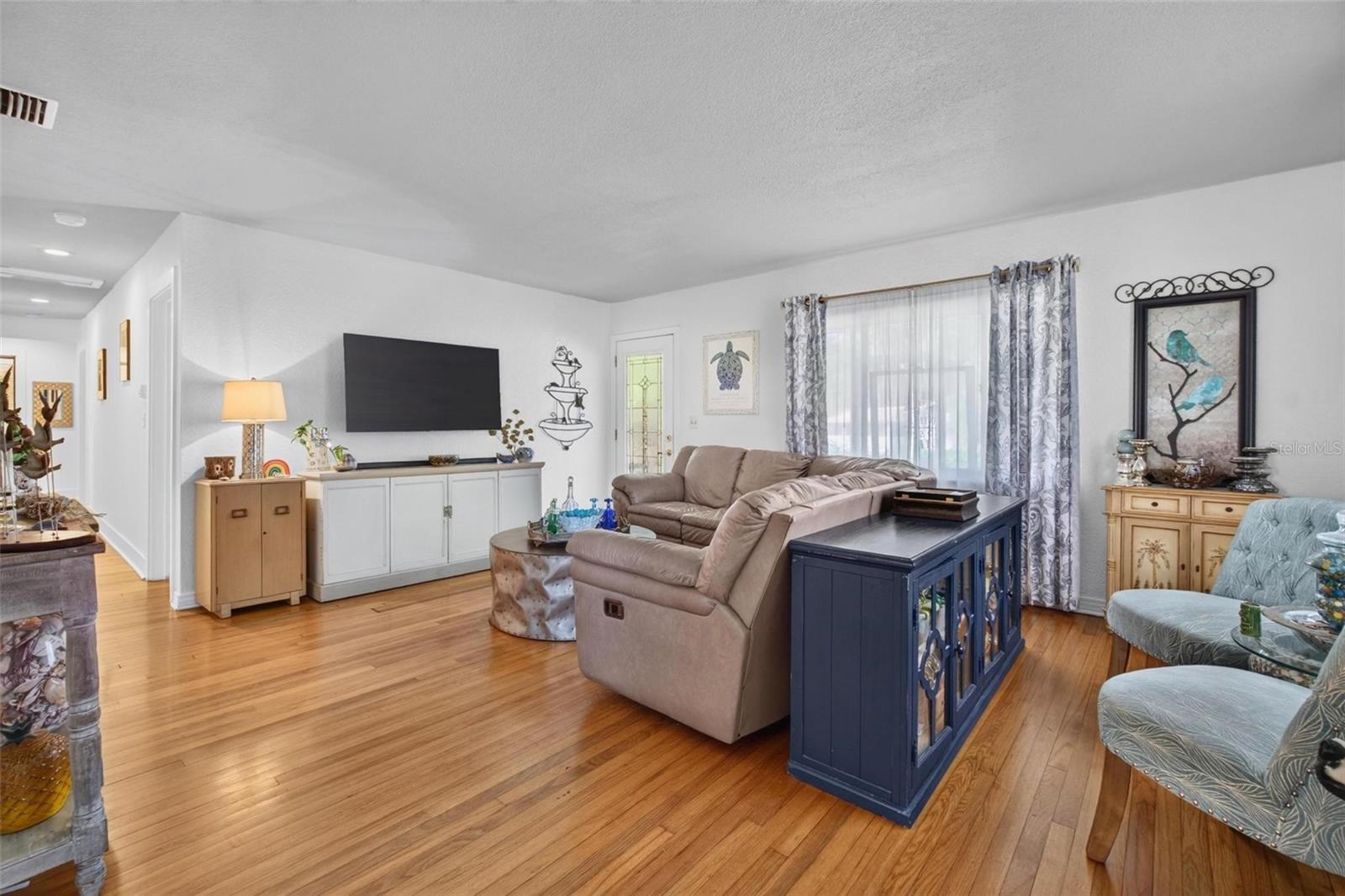 690 2ND ST S — photo 10