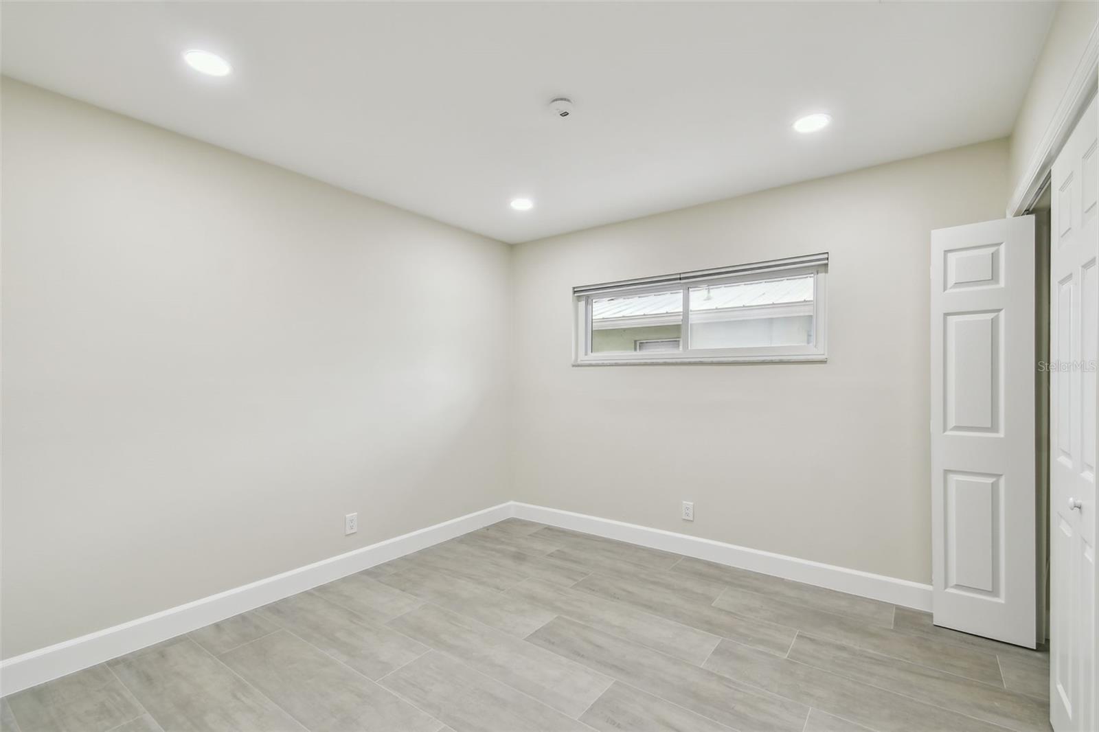 3938 VERSAILLES DR — photo 38