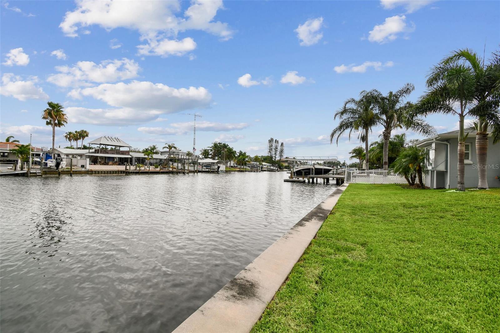 3938 VERSAILLES DR — photo 54