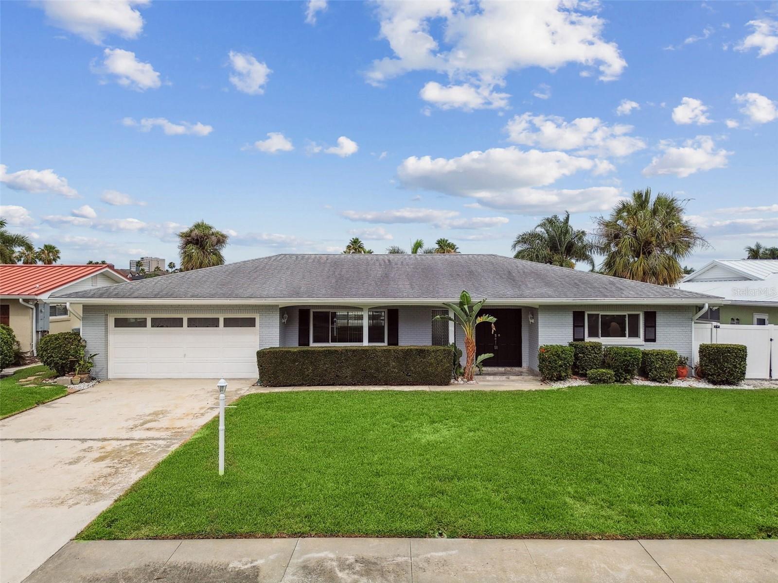 3938 VERSAILLES DR — photo 57