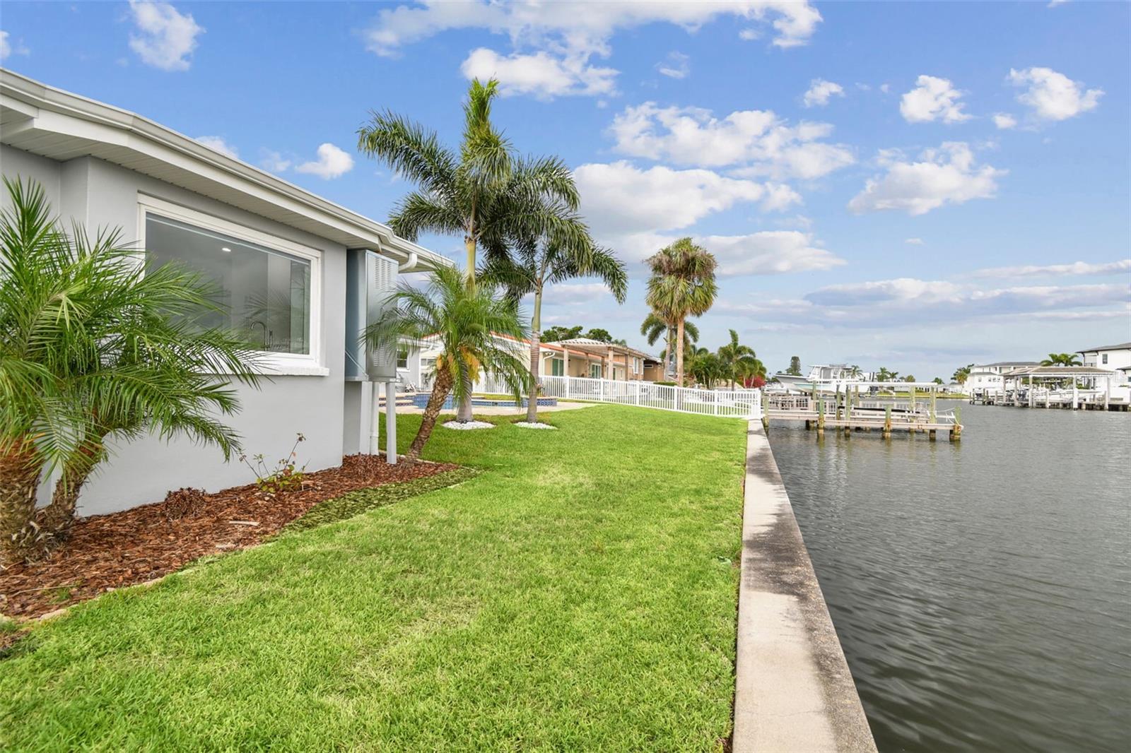 3938 VERSAILLES DR — photo 55