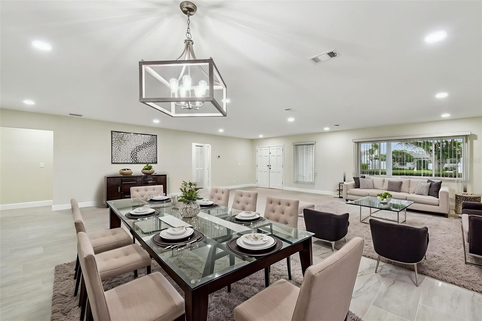 3938 VERSAILLES DR — photo 13