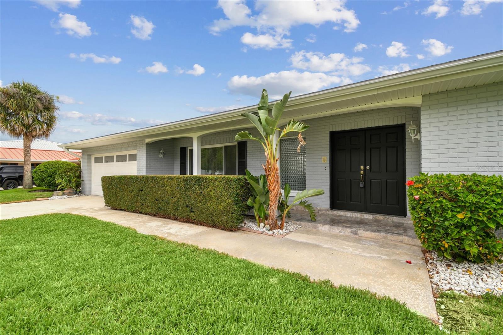 3938 VERSAILLES DR — photo 8
