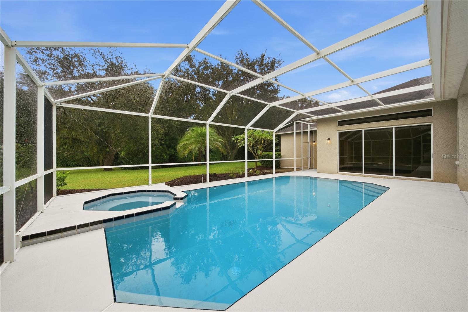 4034 EXECUTIVE DR — photo 40