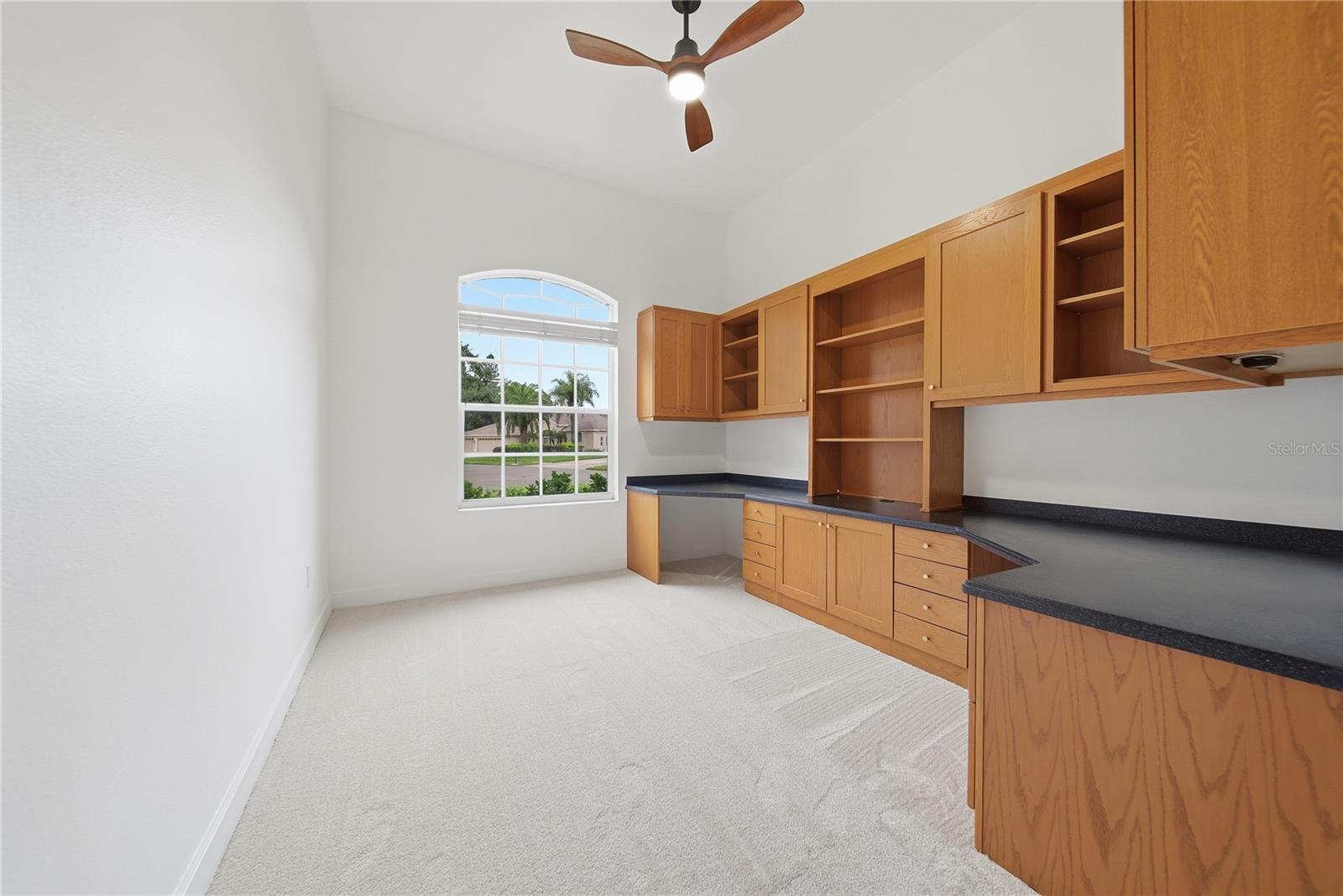 4034 EXECUTIVE DR — photo 11