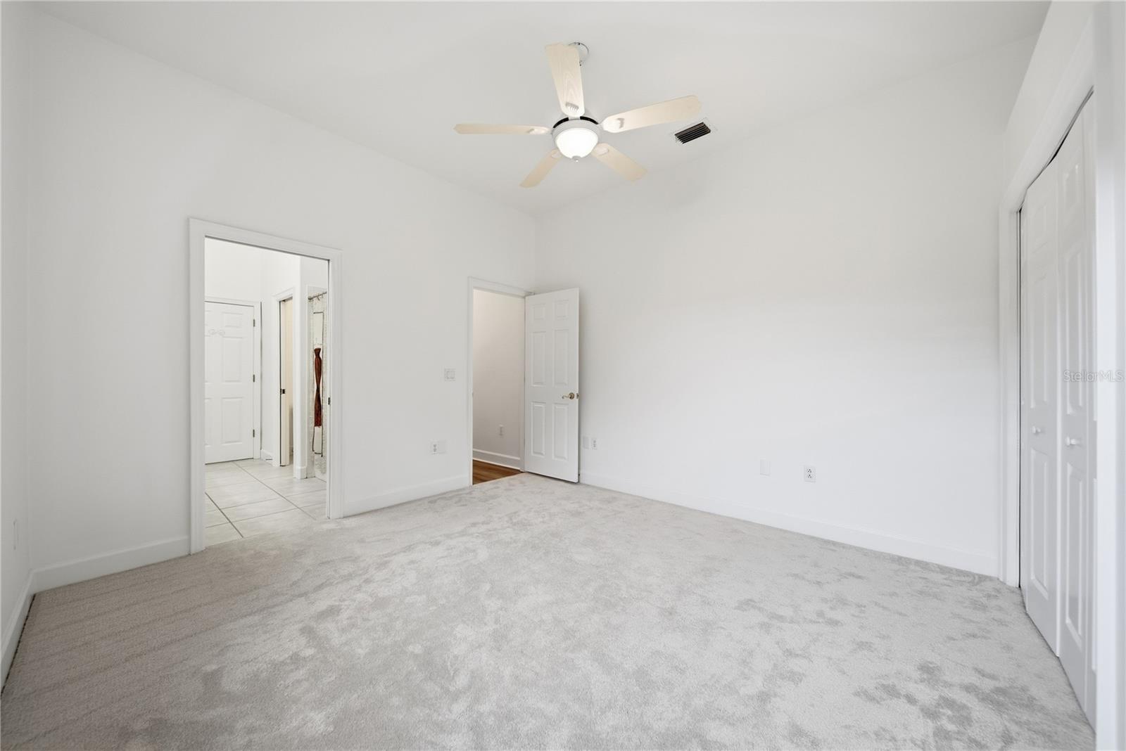 4034 EXECUTIVE DR — photo 31