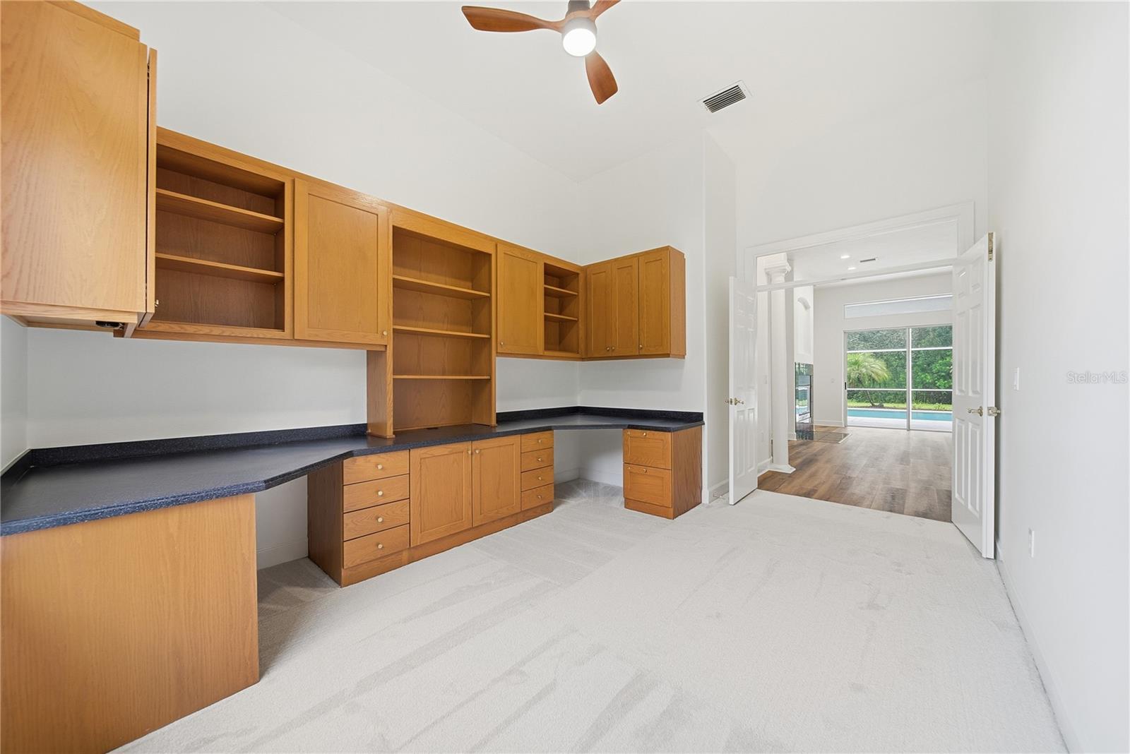 4034 EXECUTIVE DR — photo 10
