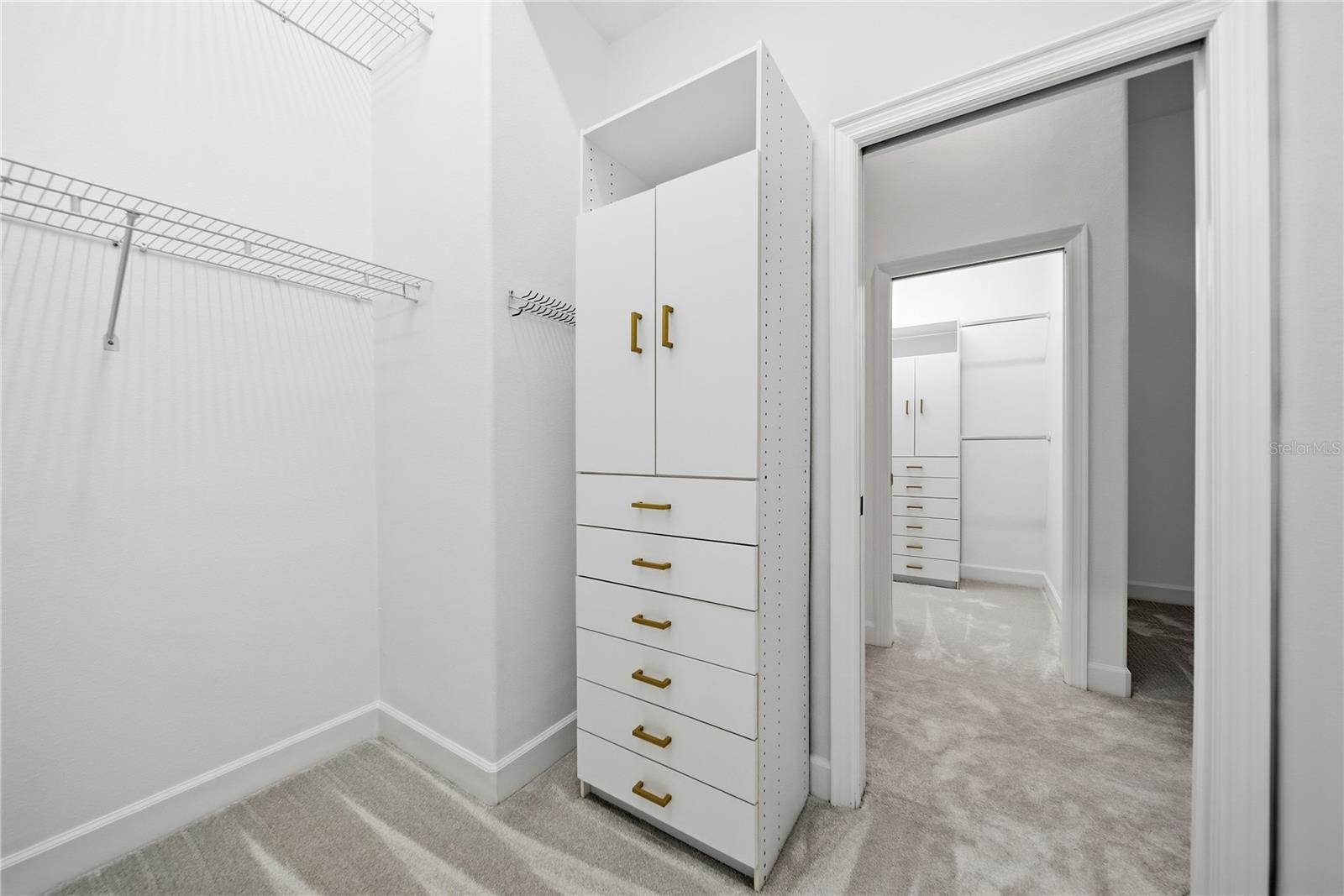 4034 EXECUTIVE DR — photo 17