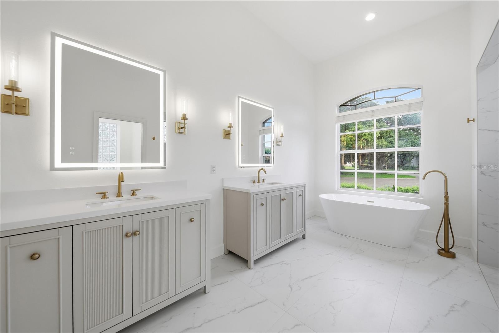 4034 EXECUTIVE DR — photo 15