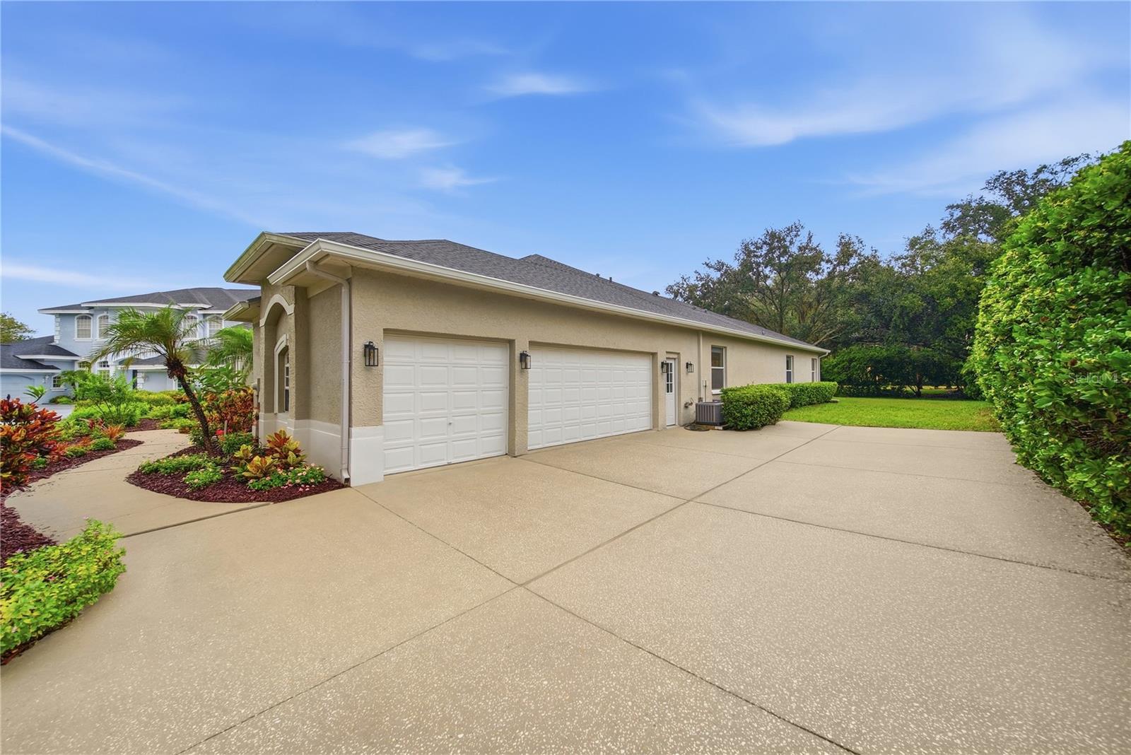 4034 EXECUTIVE DR — photo 5