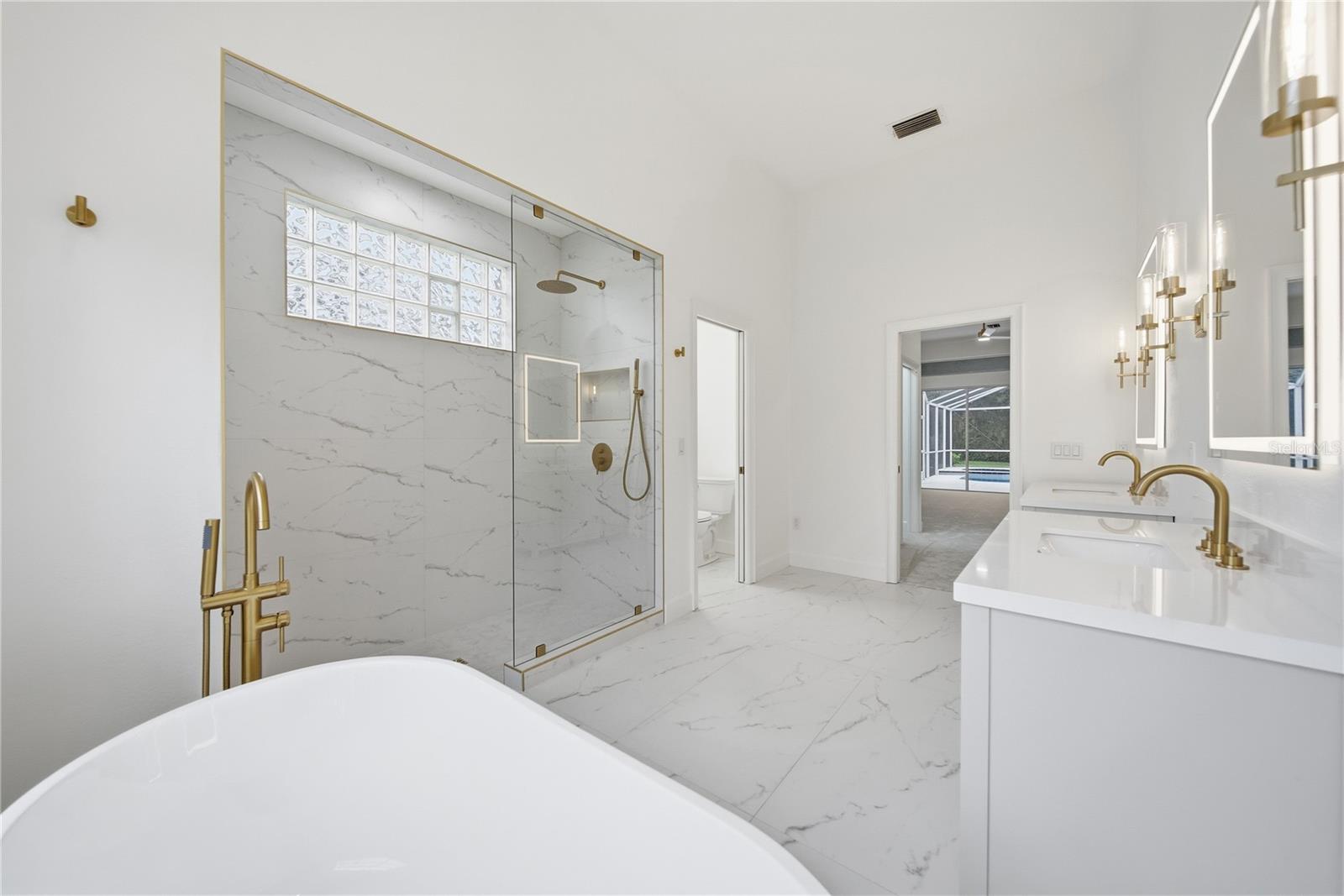 4034 EXECUTIVE DR — photo 16