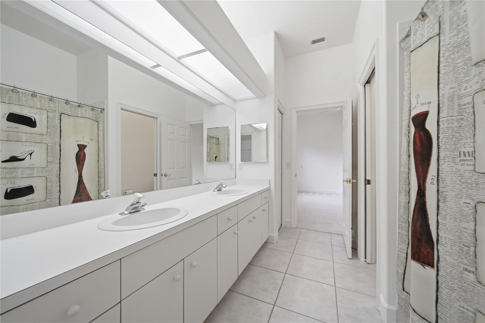 4034 EXECUTIVE DR — photo 29
